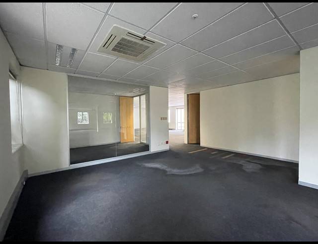 607M² OFFICE TO LET IN SANDTON CENTRAL